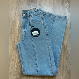 SOLD SOLD SOLD NWT White Fox Layla Mid-Rise Straight Leg Jeans Size XS